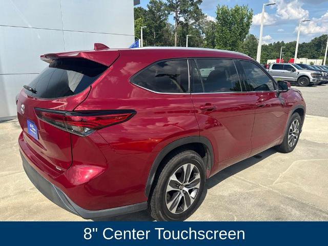 Used 2022 Toyota Highlander XLE FWD image 6