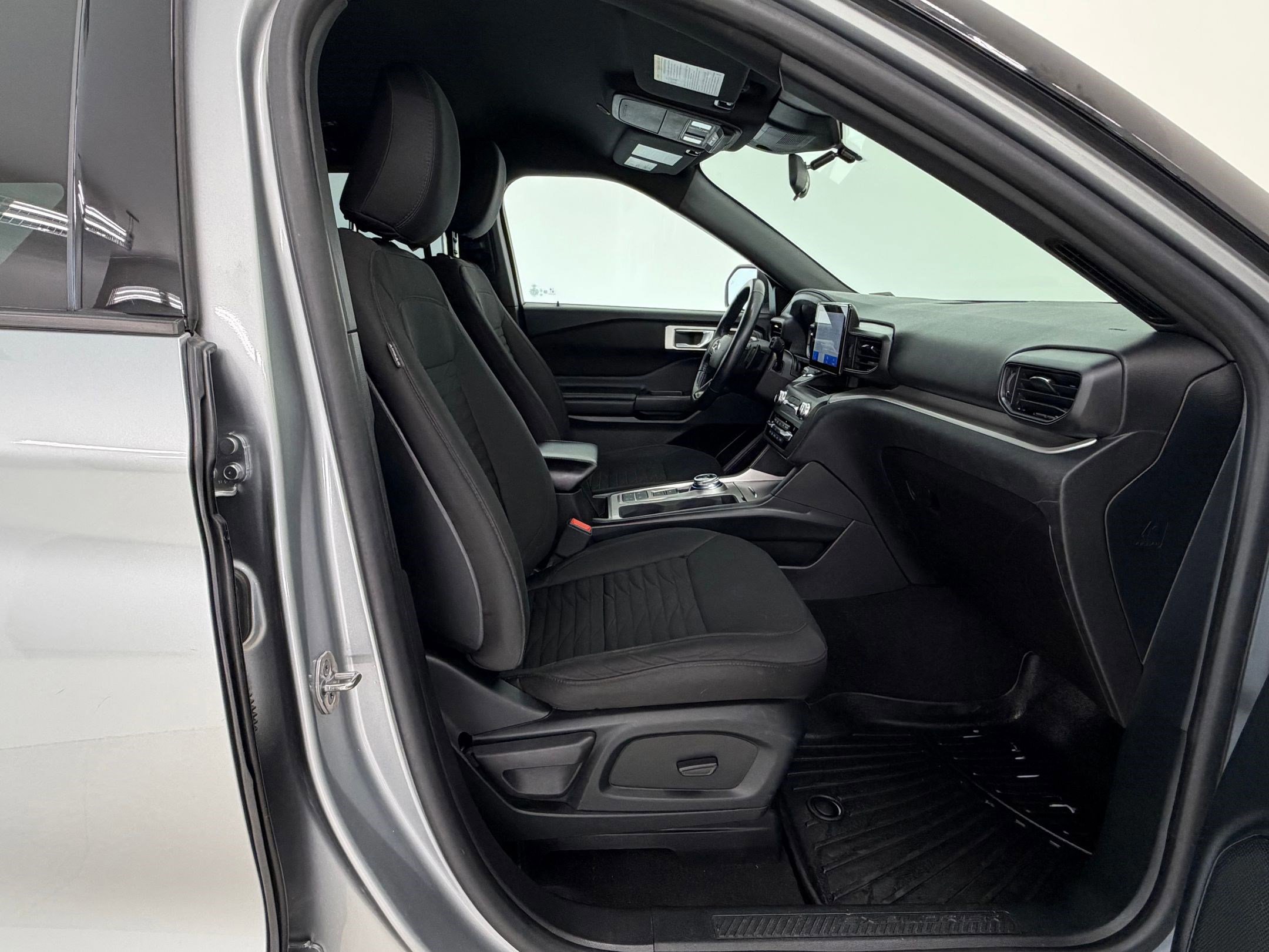 Certified 2020 Ford Explorer XLT image 31