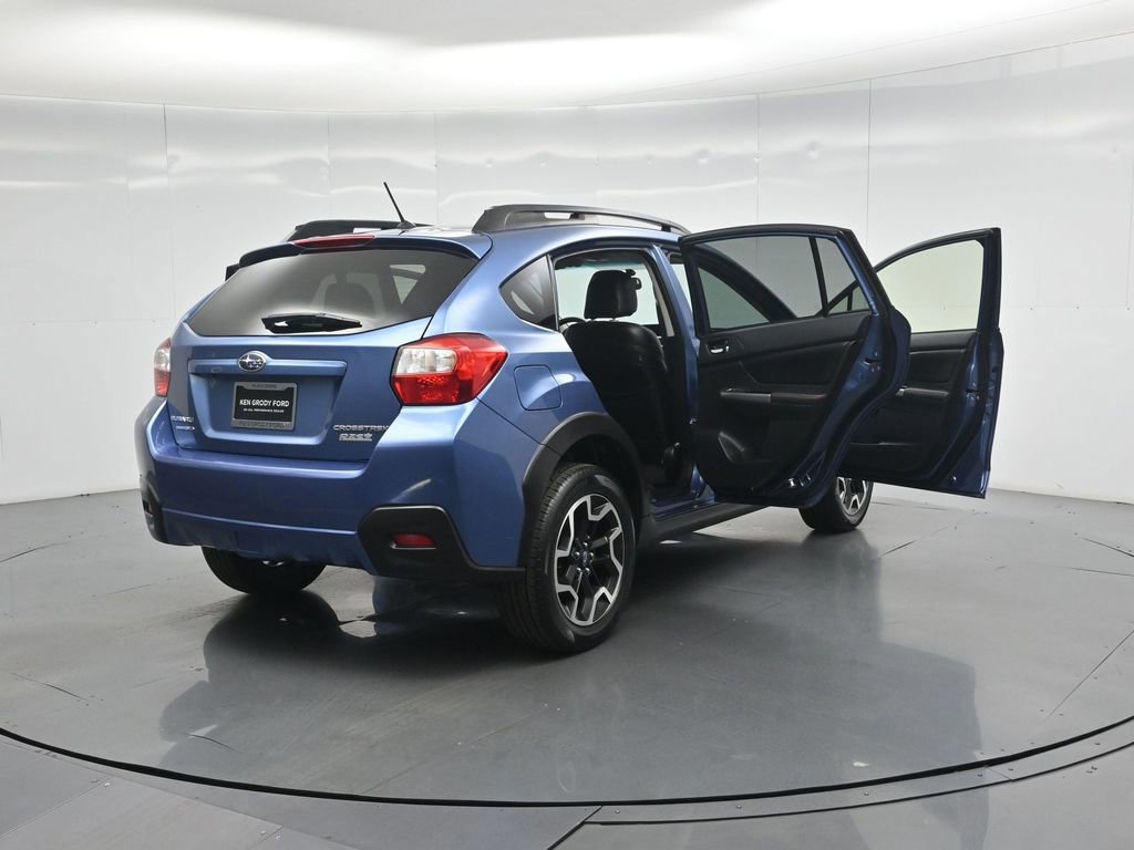 Used 2017 Subaru Crosstrek 2.0i Premium image 23
