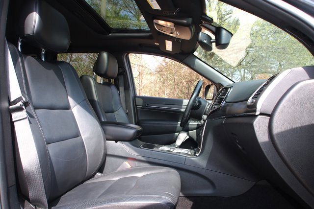 Used 2020 Jeep Grand Cherokee Limited image 11