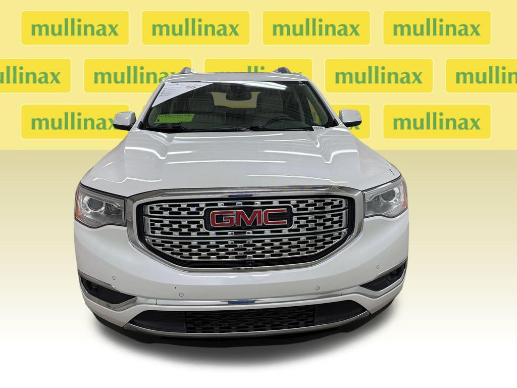 Used 2018 GMC Acadia Denali w/ Technology Package FWD image 16