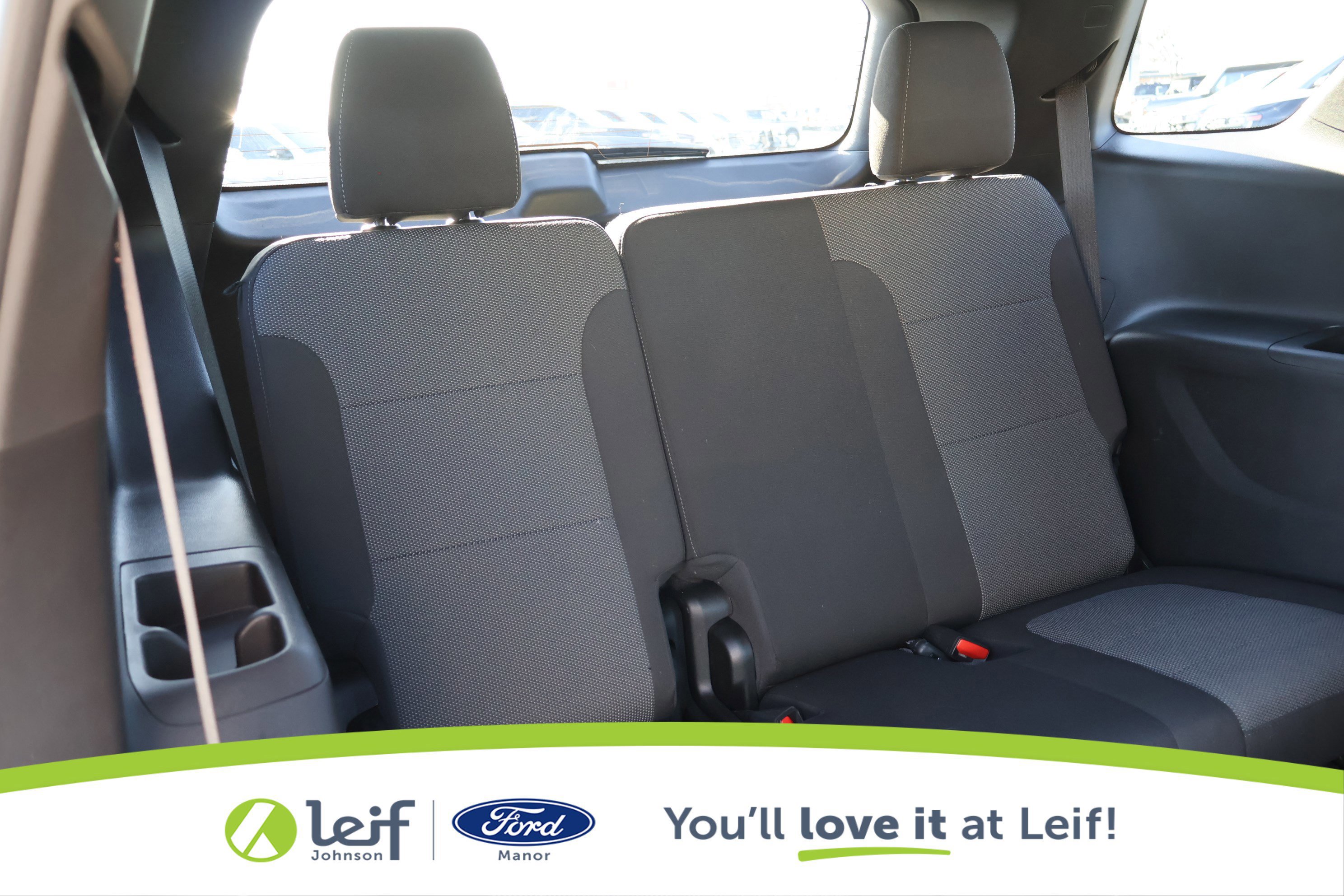 Used 2023 Chevrolet Traverse LT image 37