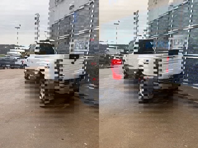 Certified 2021 Ford F350 Lariat w/ Lariat Ultimate Package image 3