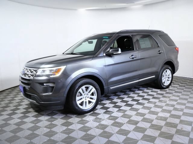 Certified 2018 Ford Explorer XLT w/ Equipment Group 202A AWD/4WD image 5