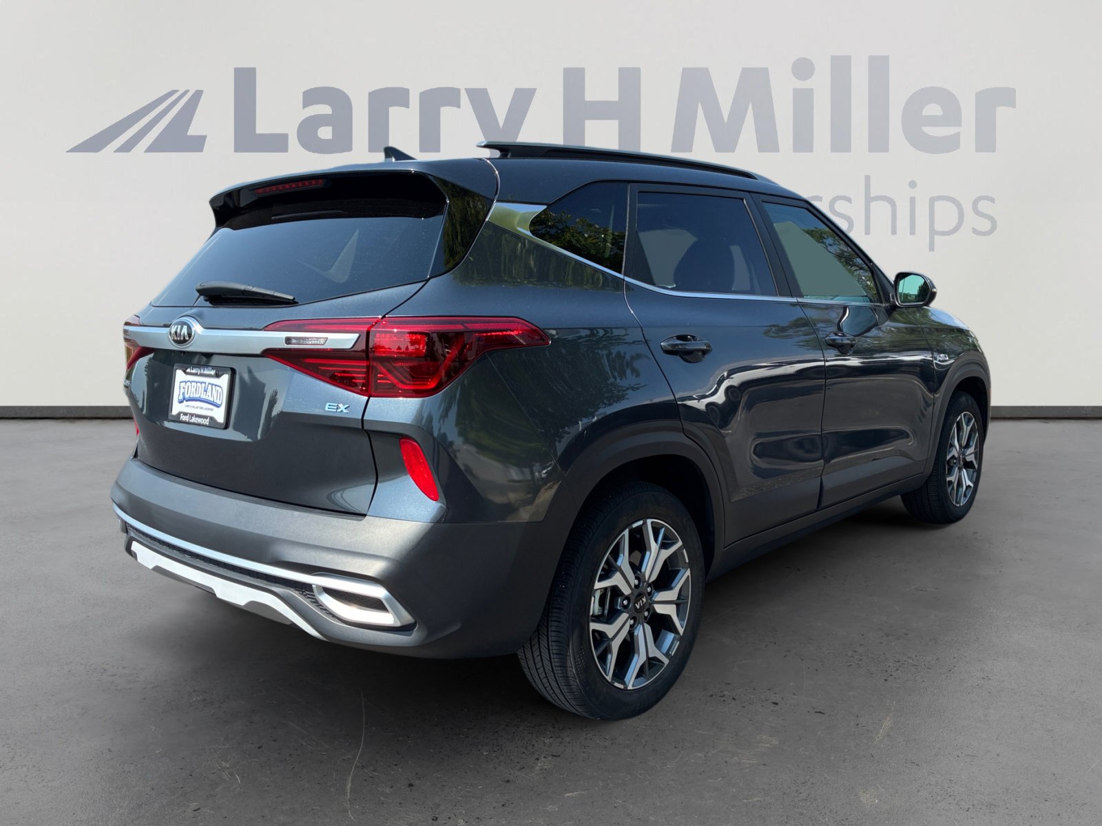 Used 2021 Kia Seltos EX AWD/4WD image 5