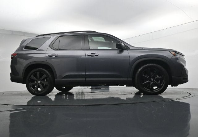 Used 2025 Honda Pilot Black Edition image 42