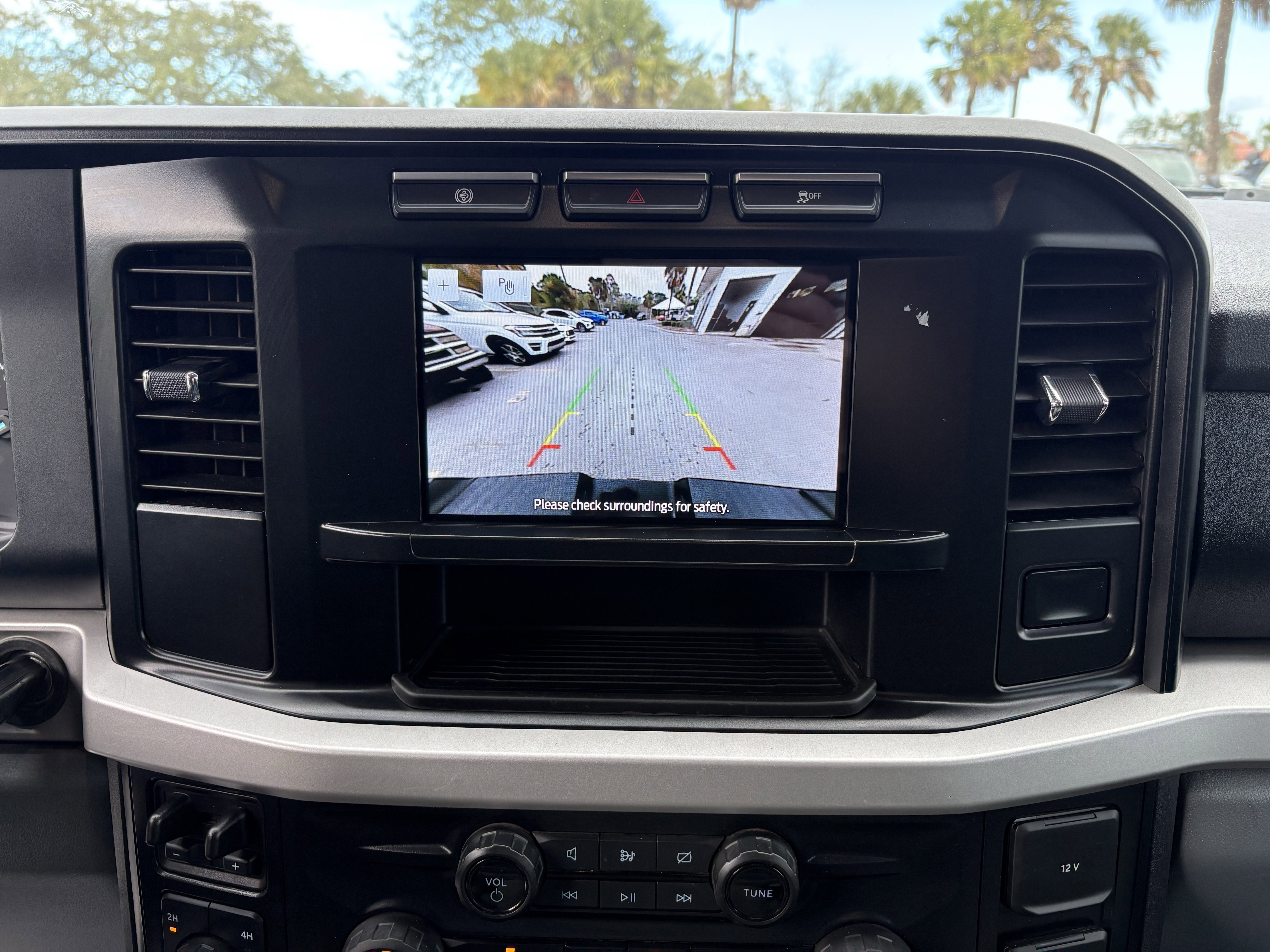 Certified 2024 Ford F250 XLT image 28