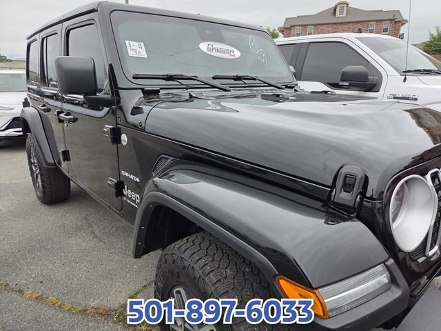 Used 2024 Jeep Wrangler Unlimited Sahara AWD/4WD image 3