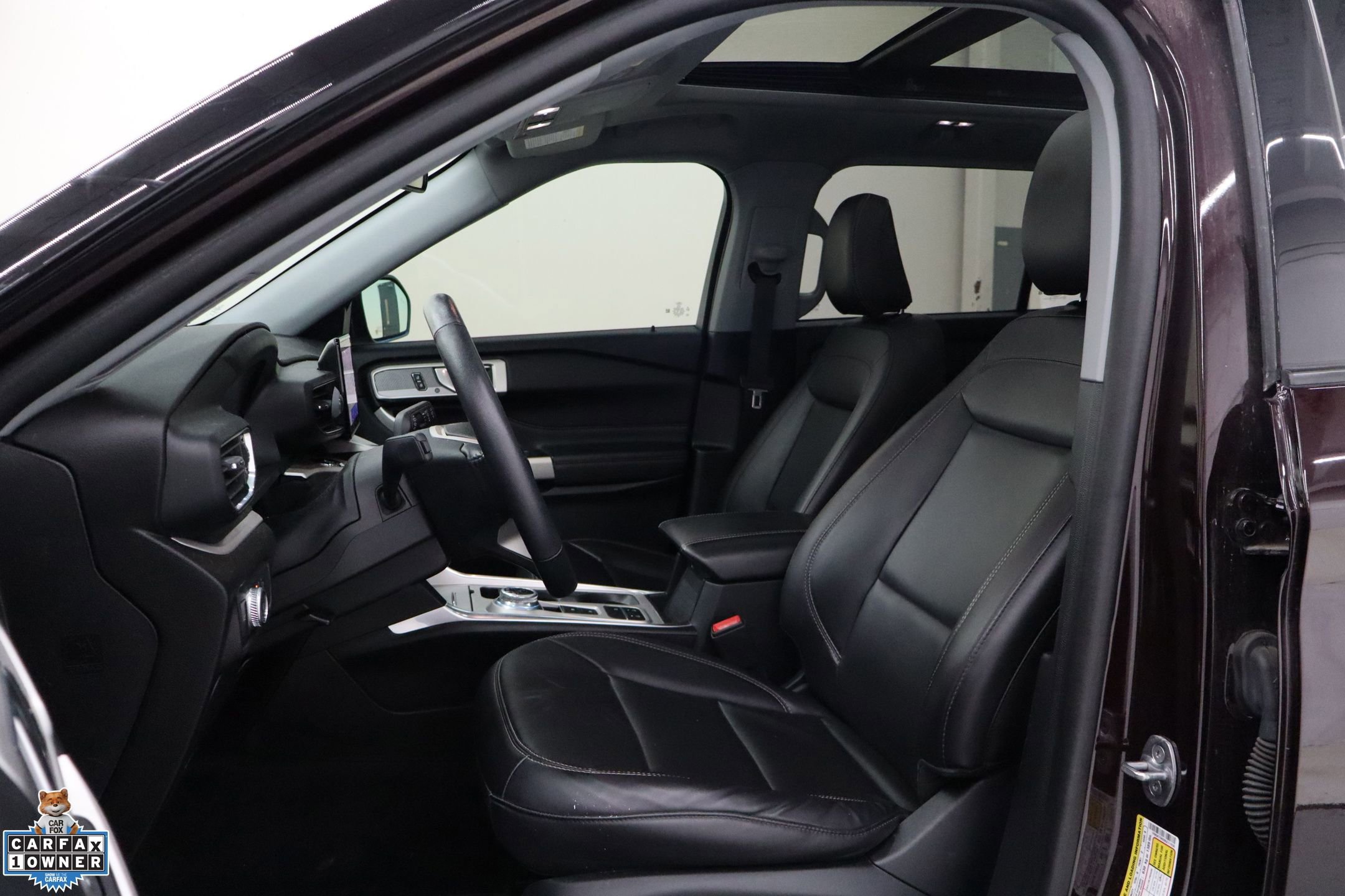 Certified 2022 Ford Explorer XLT w/ Equipment Group 202A image 12