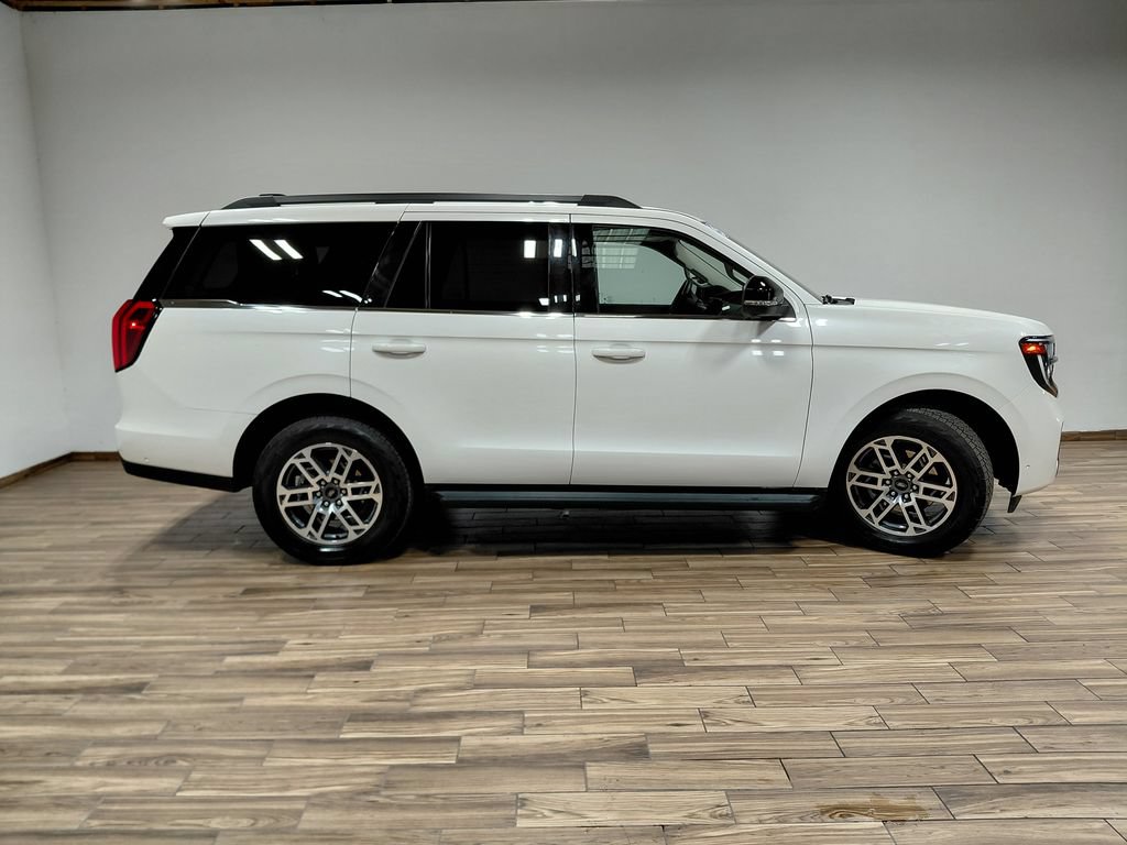 Certified 2025 Ford Expedition Active AWD/4WD image 21