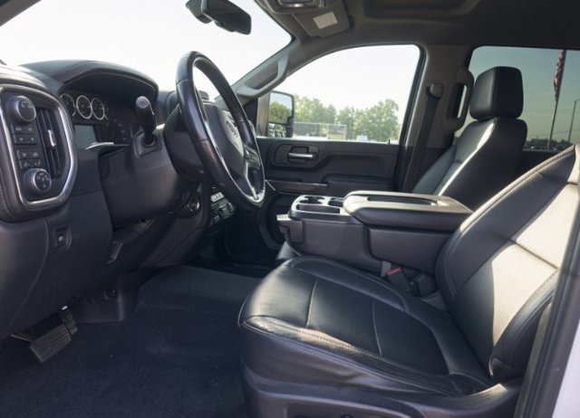 Used 2020 Chevrolet Silverado 2500 LTZ AWD/4WD image 3