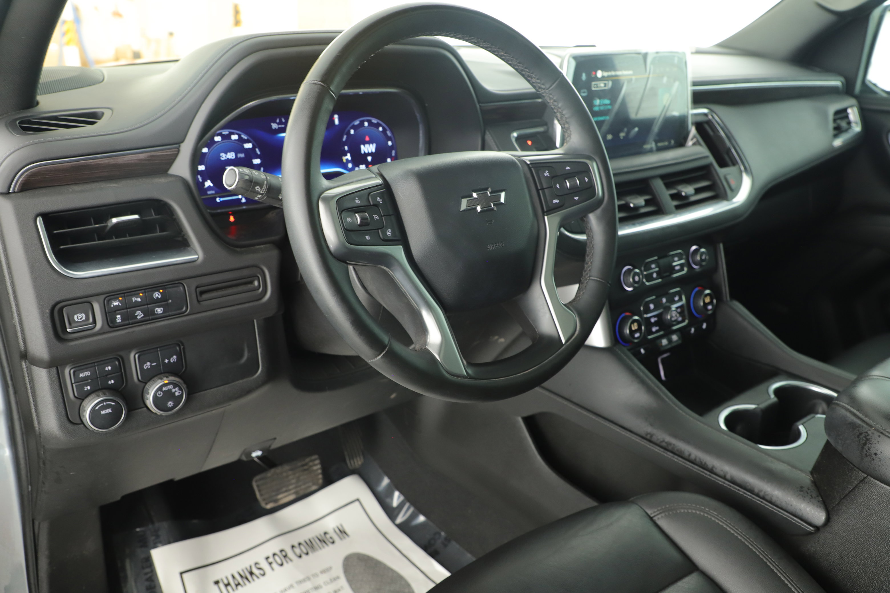 Used 2023 Chevrolet Tahoe Z71 w/ Luxury Package AWD/4WD image 11