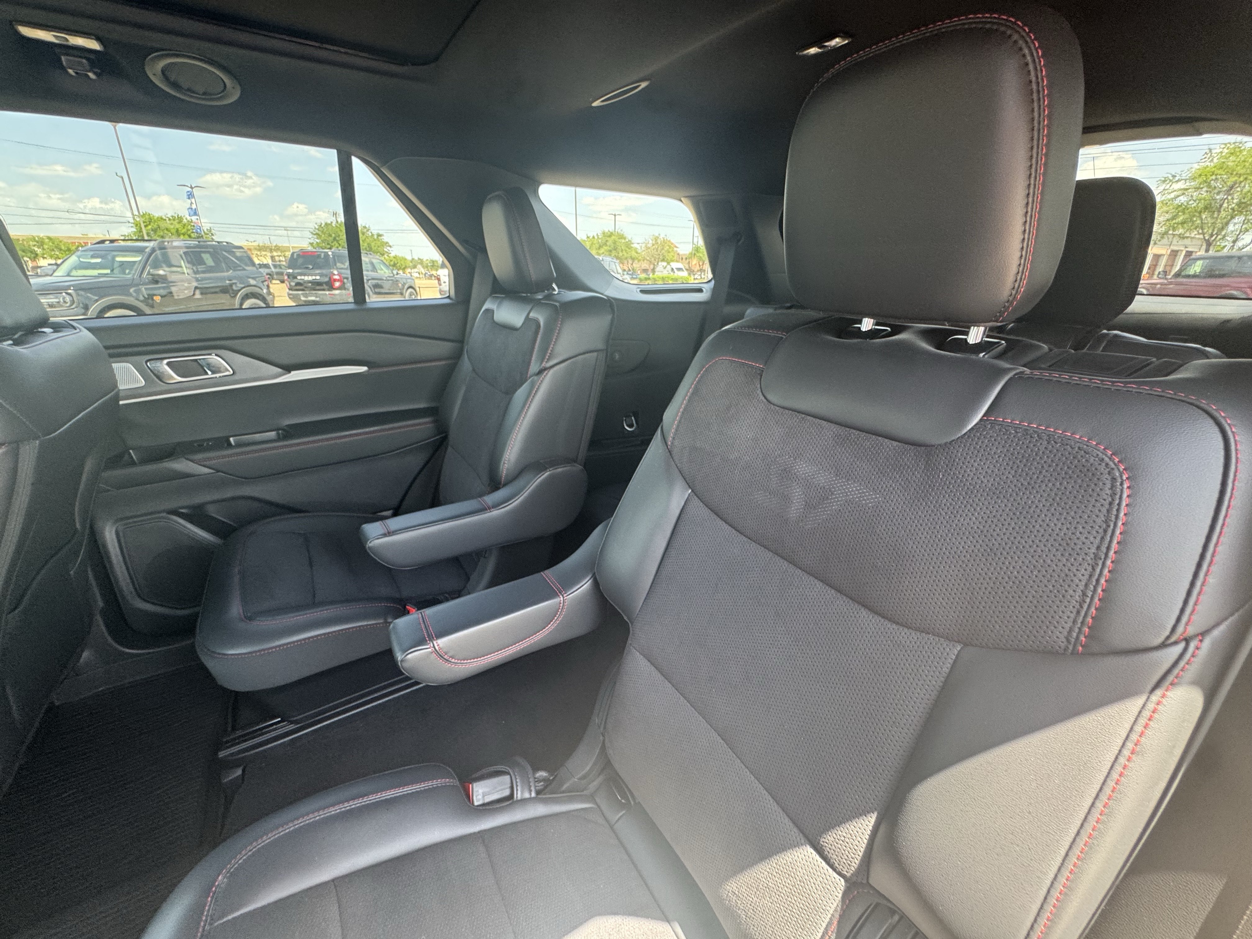 Certified 2025 Ford Explorer ST w/ Sun And Sound Package AWD/4WD image 25