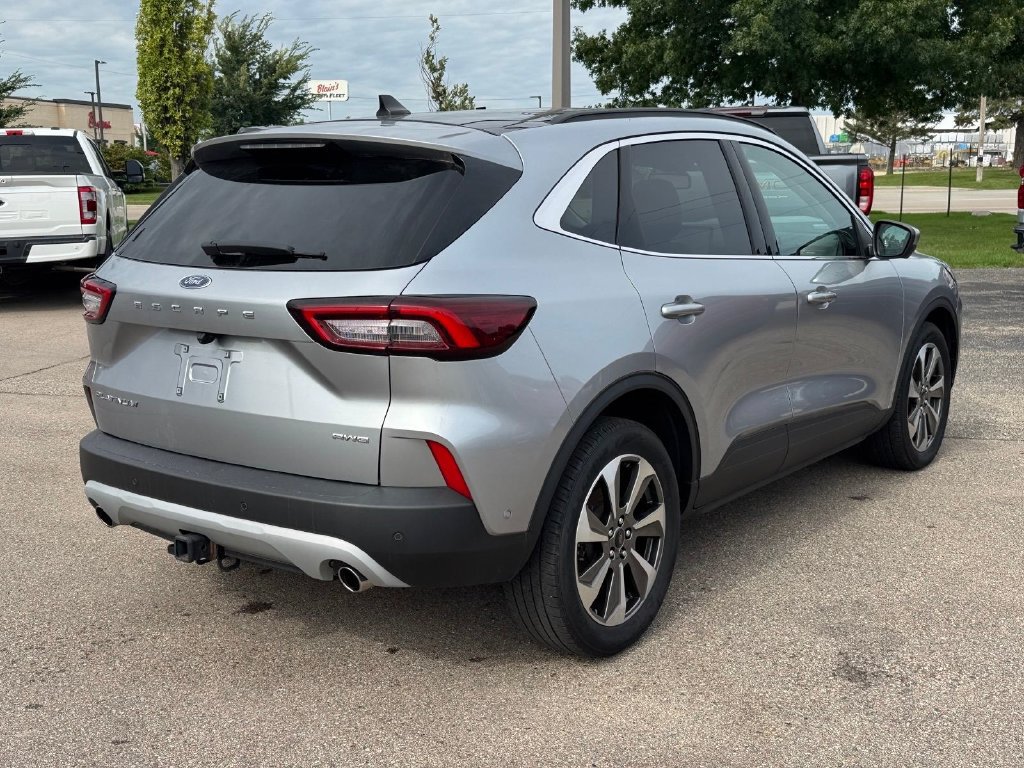 Certified 2023 Ford Escape Platinum w/ Premium Technology Package AWD/4WD image 5