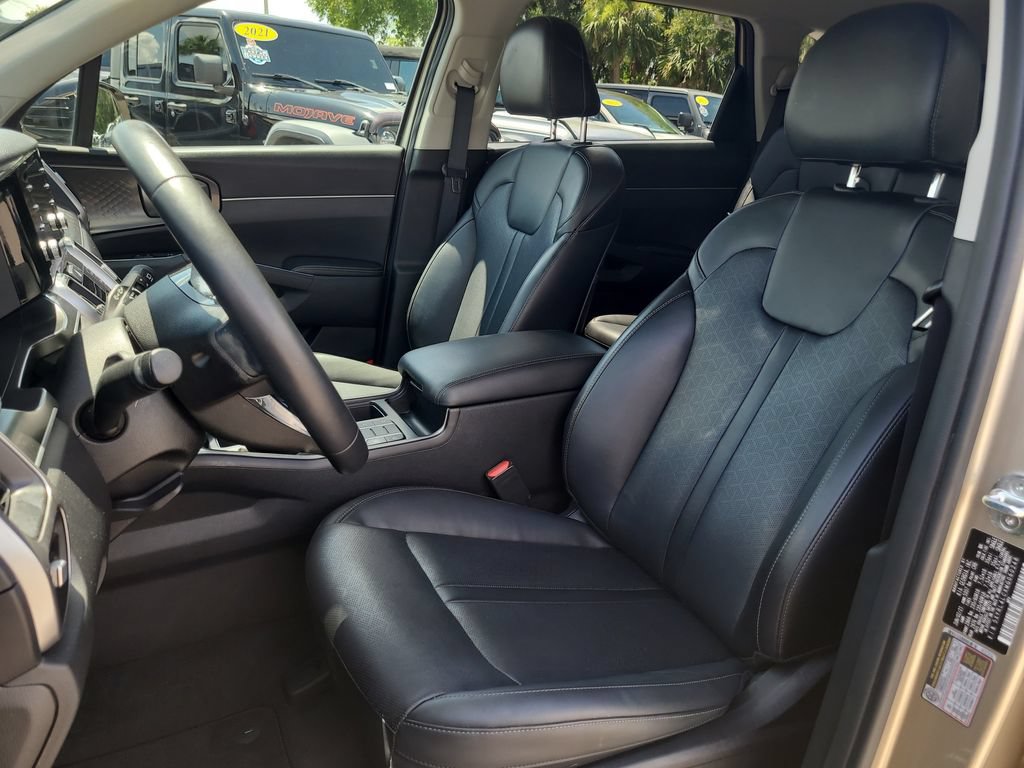 Used 2021 Kia Sorento S FWD image 16