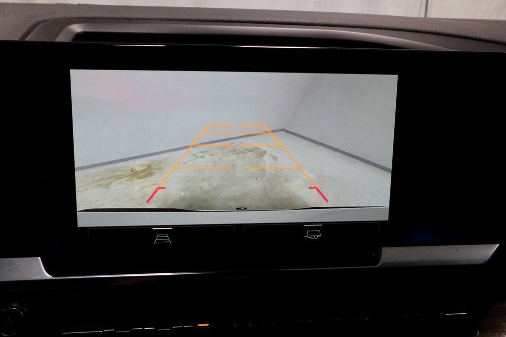 Used 2024 Chevrolet Silverado 1500 LT image 9