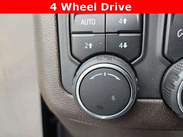 Used 2021 Chevrolet Tahoe LT w/ LT Signature Package image 21