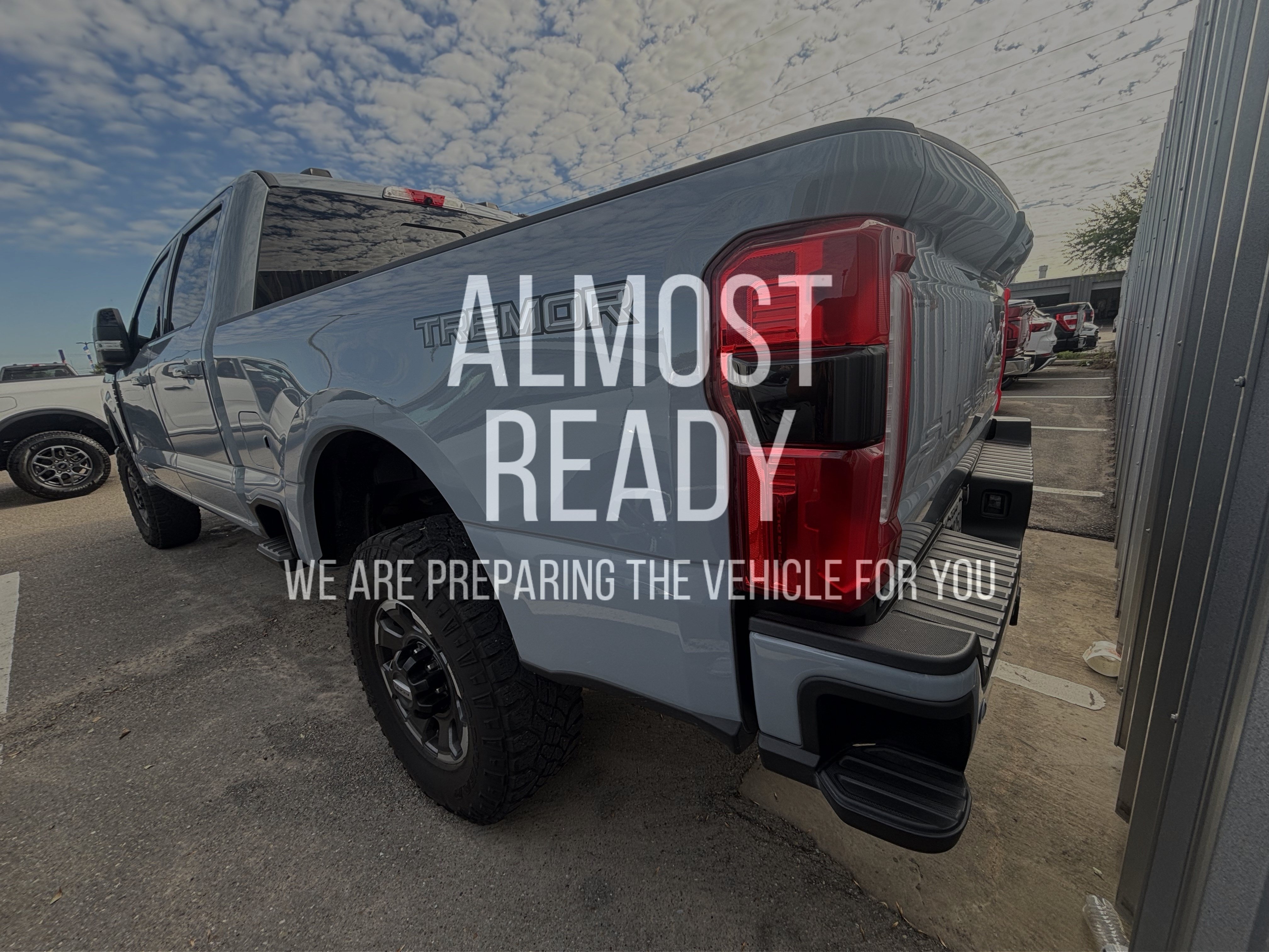 Certified 2024 Ford F250 Lariat w/ Tremor Off-Road Package AWD/4WD image 3