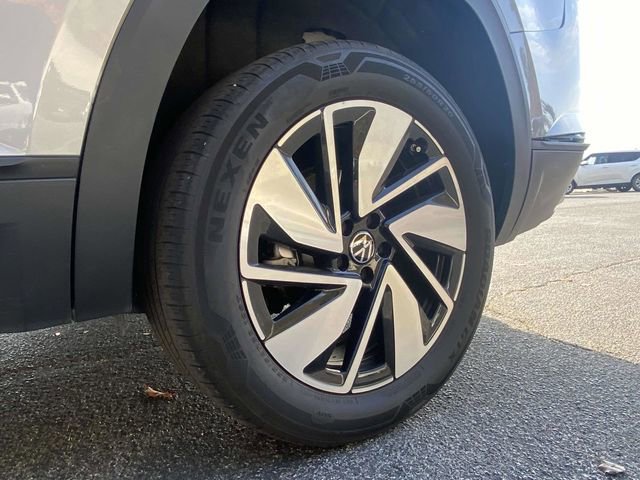 Used 2024 Volkswagen Atlas SE image 11