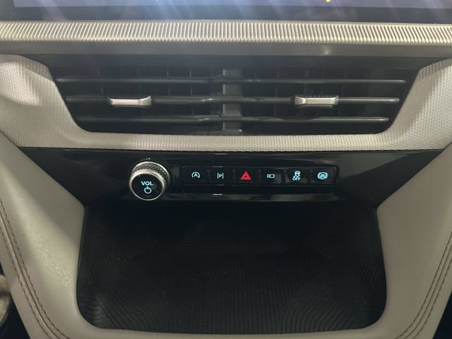 Certified 2025 Ford Explorer Active w/ Active Comfort Package AWD/4WD image 21