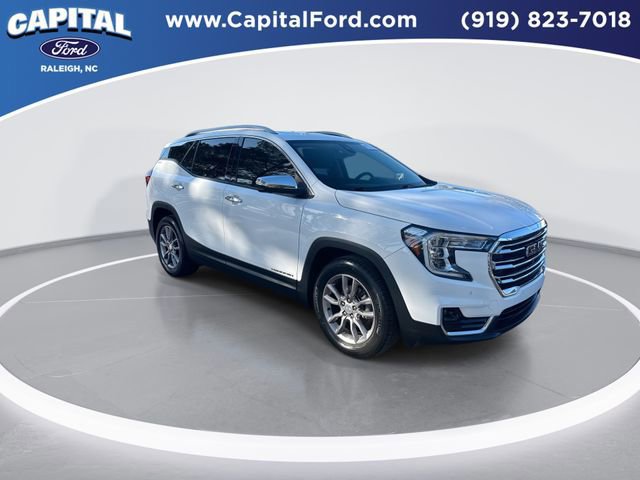Used 2023 GMC Terrain SLT w/ Tech Package image 8