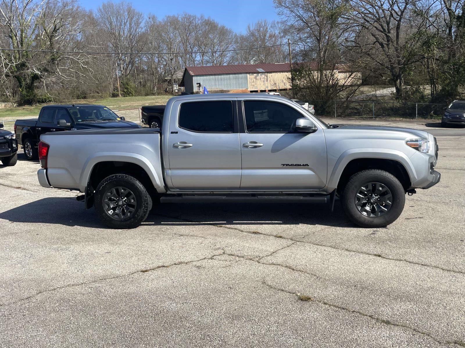 Used 2023 Toyota Tacoma SR5 w/ Technology Package image 6
