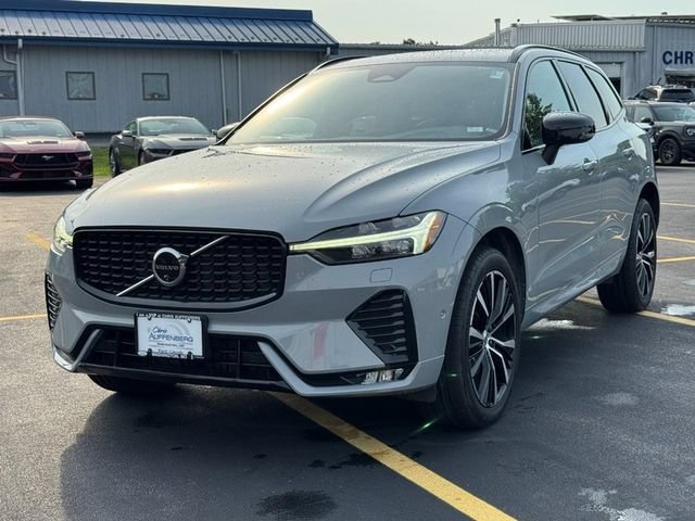 Used 2024 Volvo XC60 B5 Plus AWD/4WD image 8