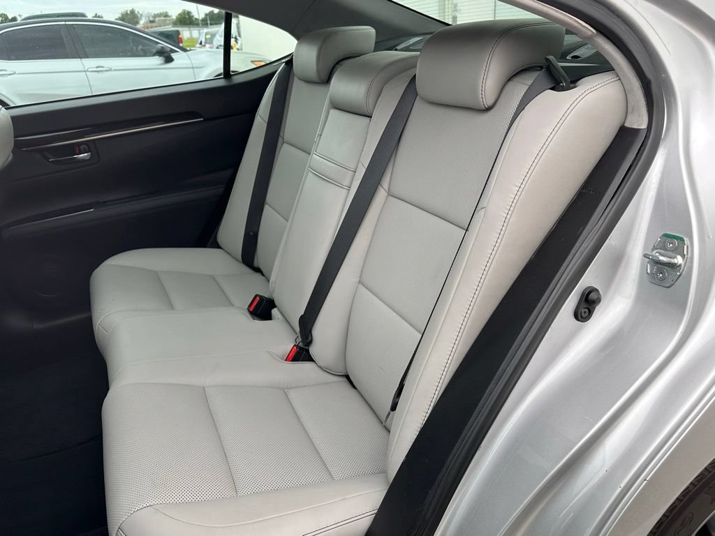 Used 2018 Lexus ES 350 w/ Navigation System Package FWD image 14