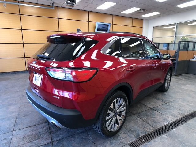 Certified 2022 Ford Escape Titanium AWD/4WD image 7