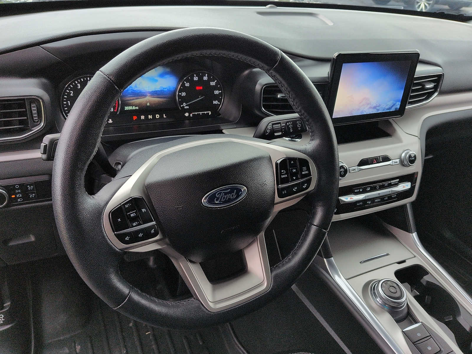 Certified 2024 Ford Explorer XLT w/ Equipment Group 202A AWD/4WD image 12