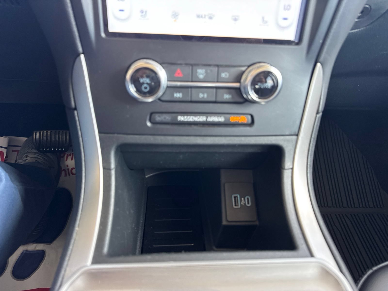 Certified 2024 Ford Edge SEL w/ Convenience Package AWD/4WD image 34