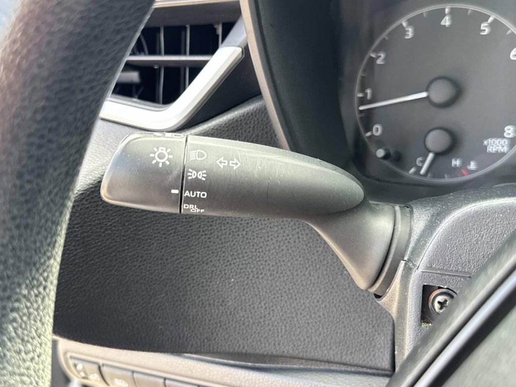 Used 2023 Toyota Corolla LE image 30
