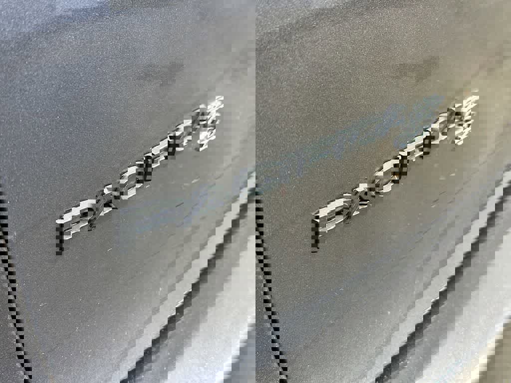 Used 2022 Chrysler Pacifica Limited w/ Uconnect Theater Family Group image 10