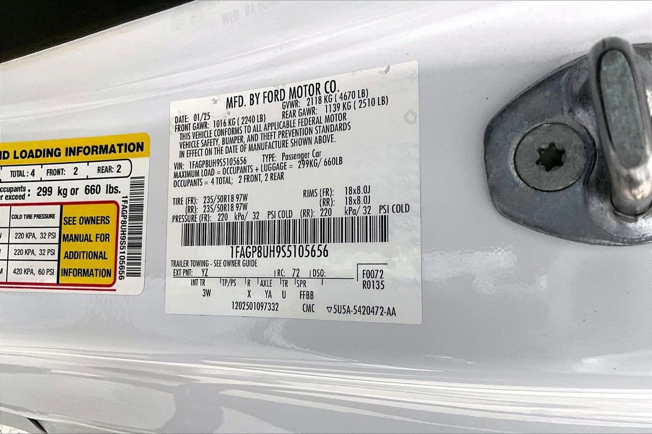 Certified 2025 Ford Mustang Premium image 33