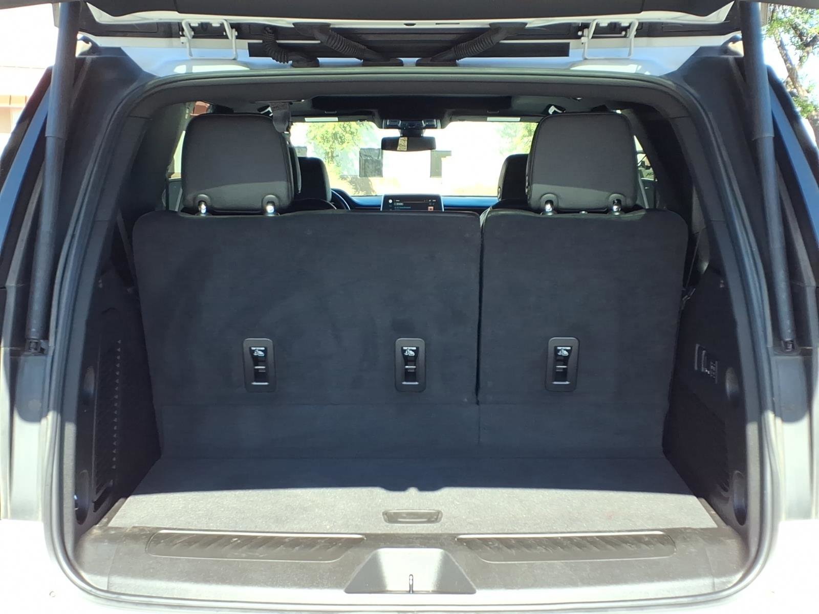 Used 2022 Chevrolet Tahoe LT w/ Luxury Package image 17