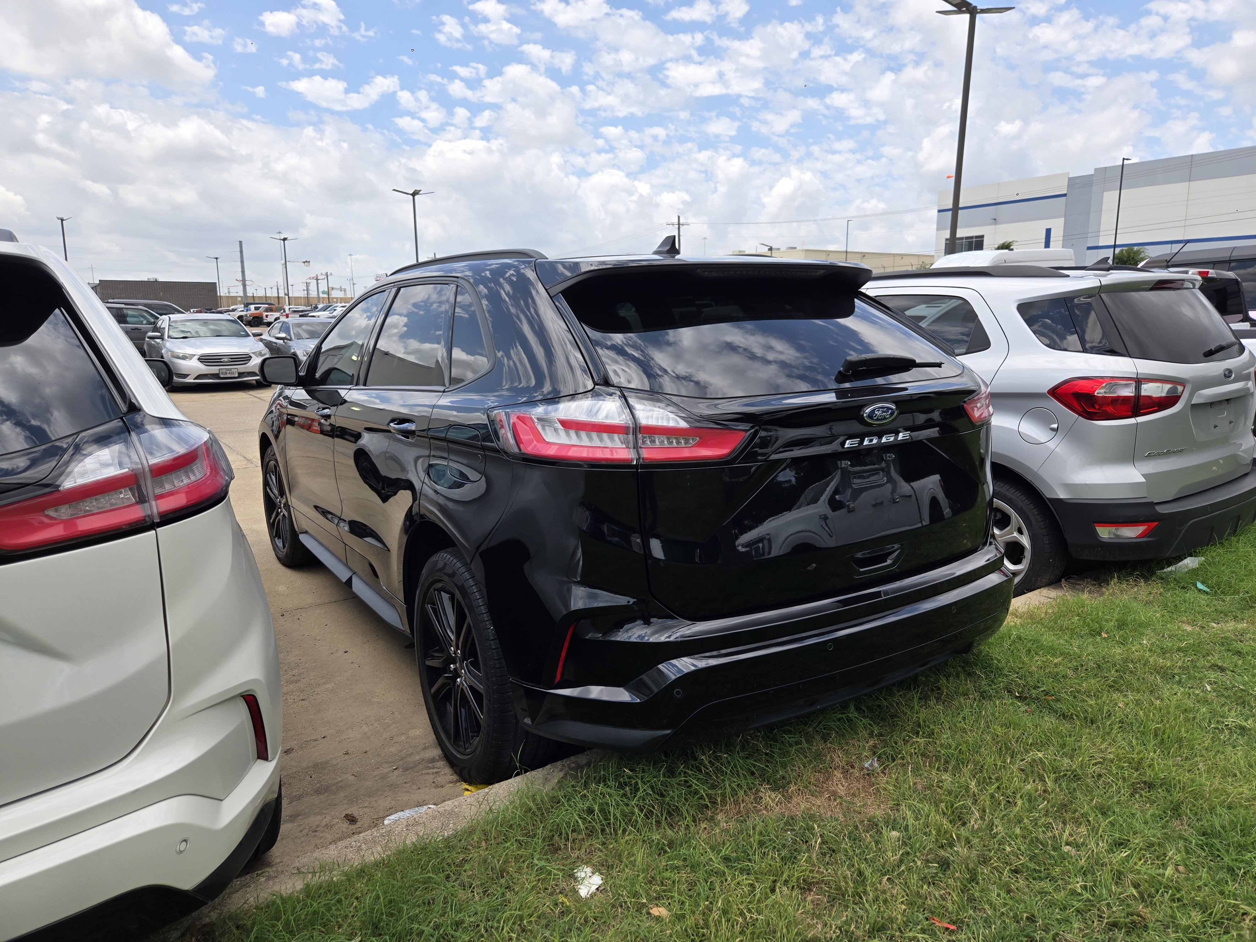 Certified 2023 Ford Edge ST-Line AWD/4WD image 6
