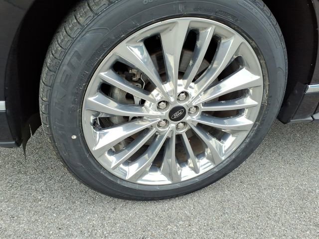 Certified 2020 Ford Edge Titanium w/ Equipment Group 301A AWD/4WD image 17