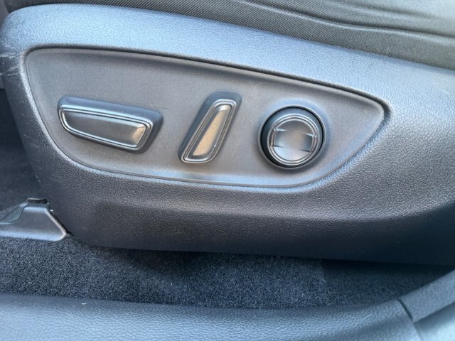 Used 2025 Toyota RAV4 XLE FWD image 4