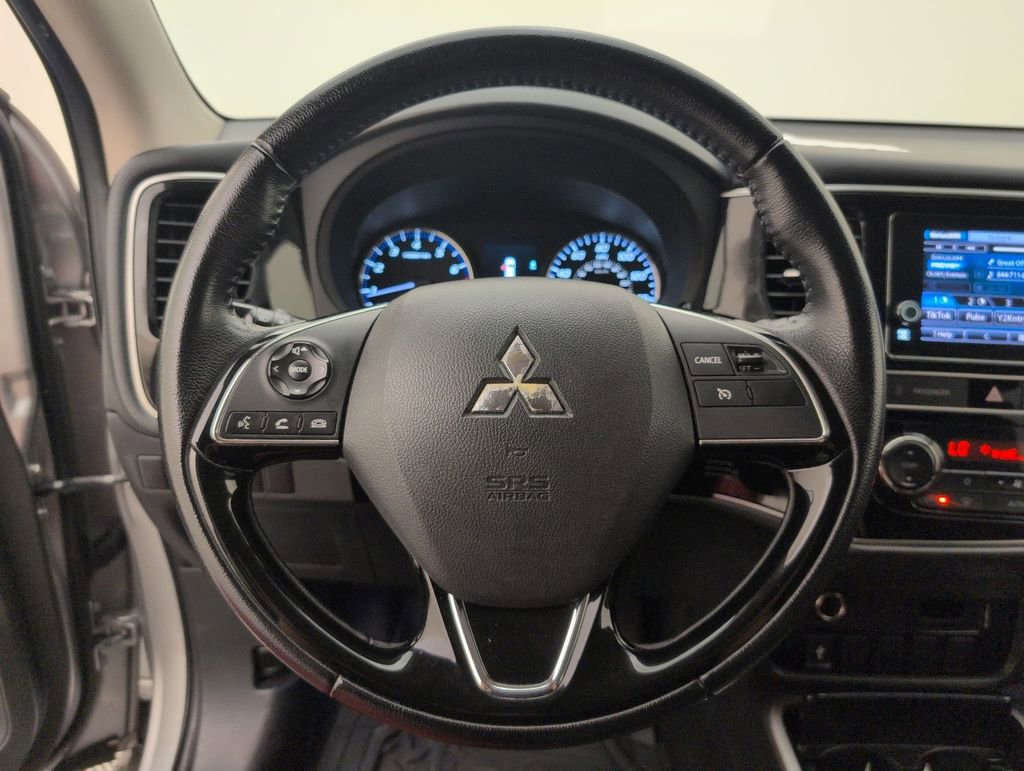 Used 2019 Mitsubishi Outlander SE FWD image 33