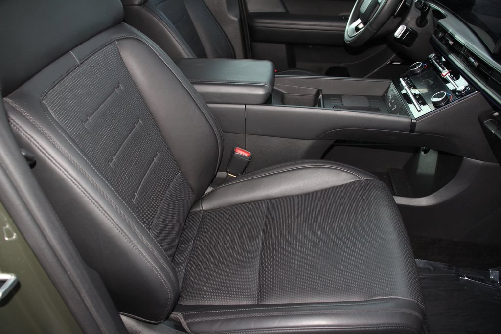 Used 2024 Hyundai Santa Fe Calligraphy AWD/4WD image 28