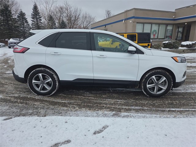 Certified 2024 Ford Edge SEL w/ Convenience Package image 3