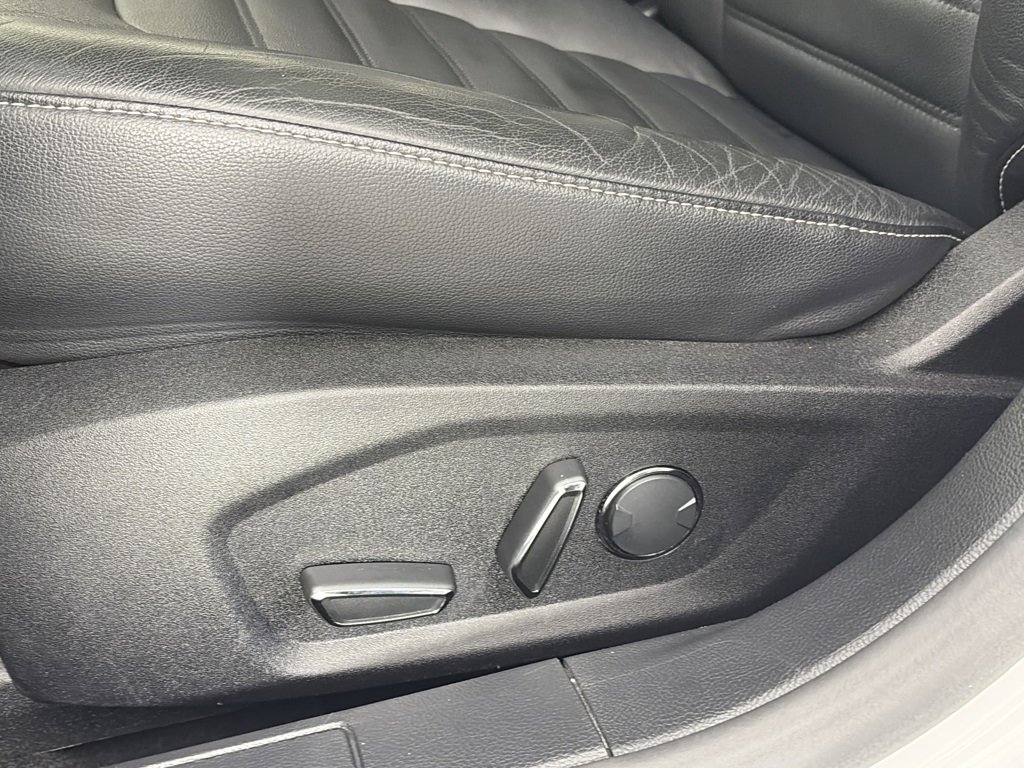 Certified 2018 Ford Fusion SE w/ Fusion SE Technology Package image 26