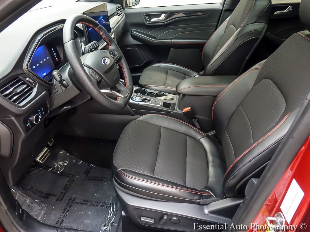 Certified 2024 Ford Escape ST-Line w/ Tech Pack #1 AWD/4WD image 10