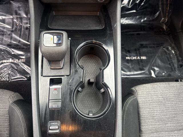 Used 2021 Nissan Rogue SV FWD image 25