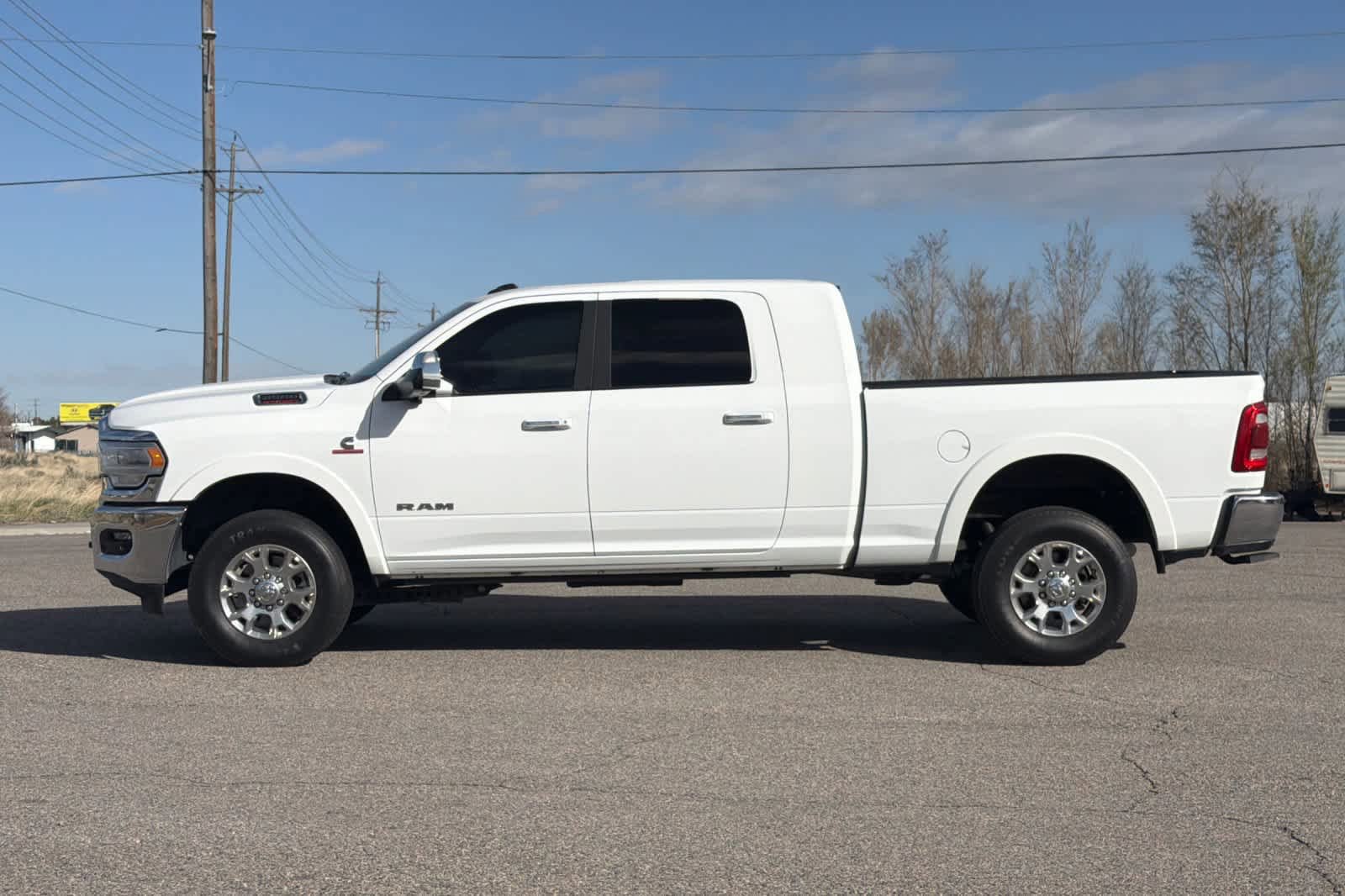 Used 2022 RAM 2500 Laramie AWD/4WD image 2