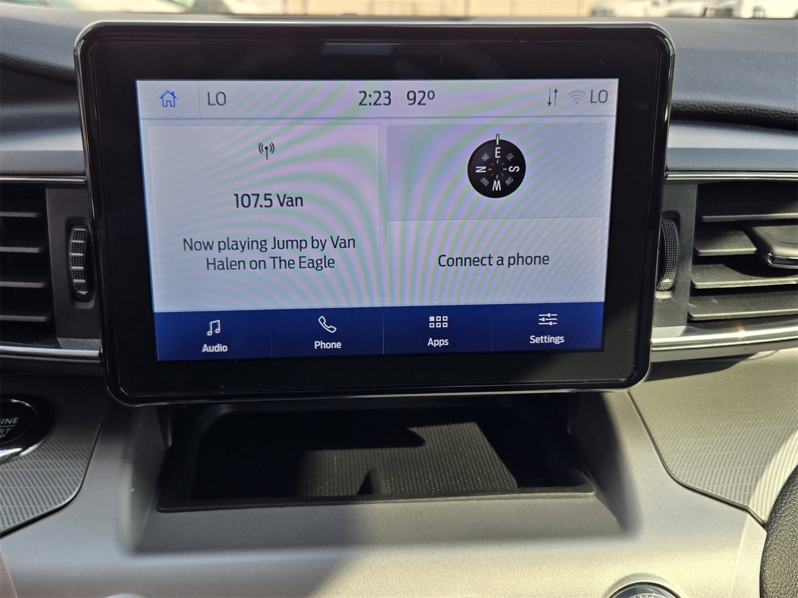 Certified 2022 Ford Explorer XLT w/ Equipment Group 202A image 15