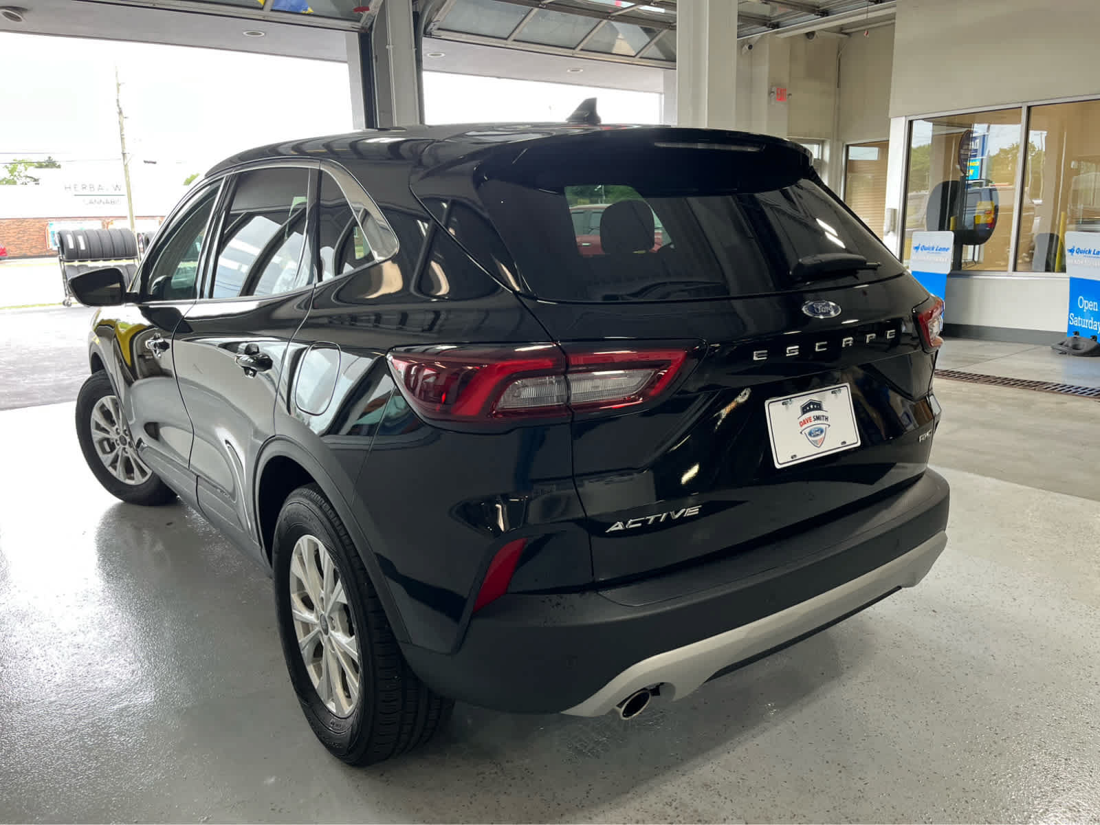 Certified 2023 Ford Escape Active w/ Tech Pack #2 AWD/4WD image 4