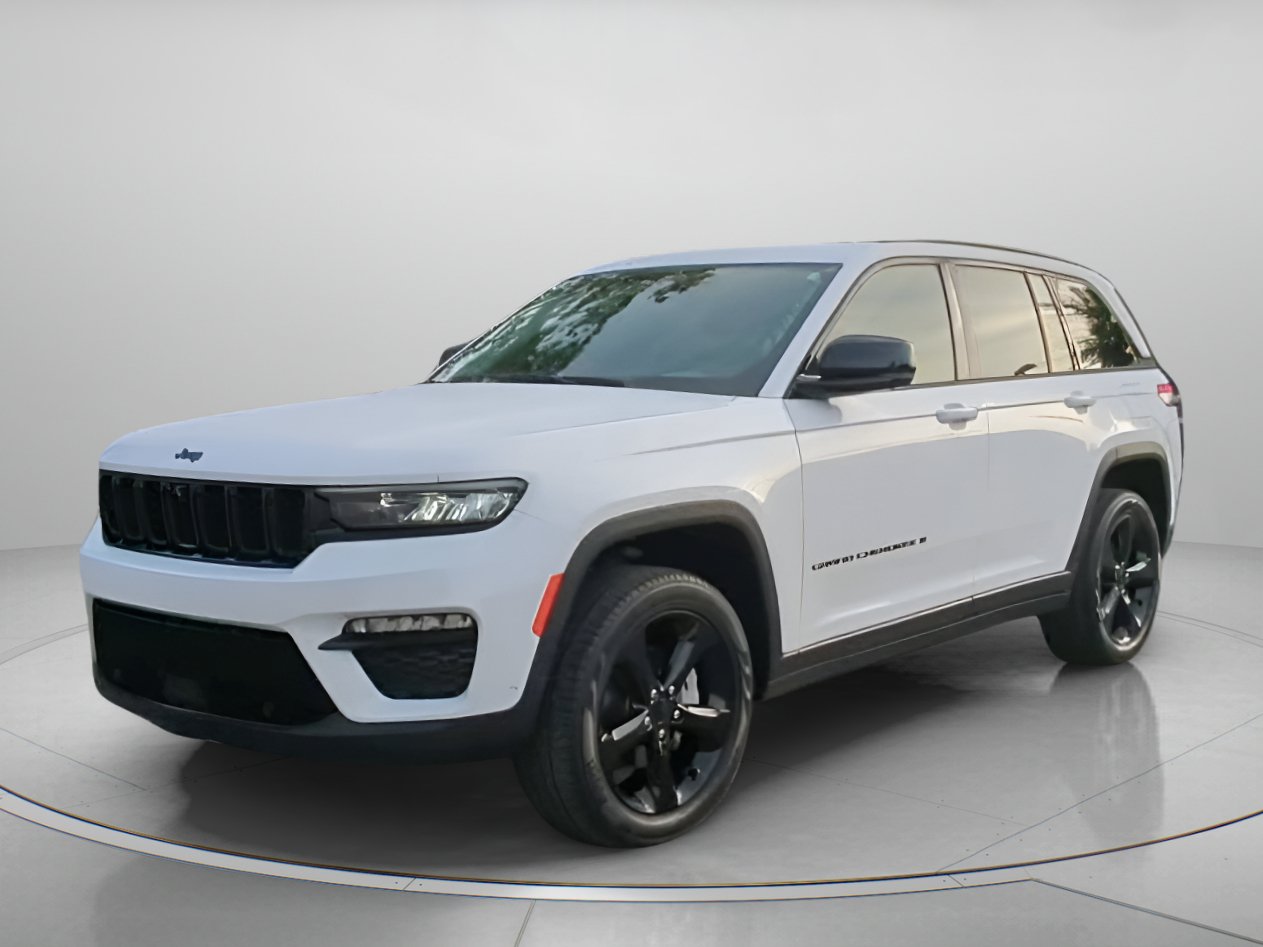 Used 2023 Jeep Grand Cherokee Limited w/ Luxury Tech Group II AWD/4WD image 12