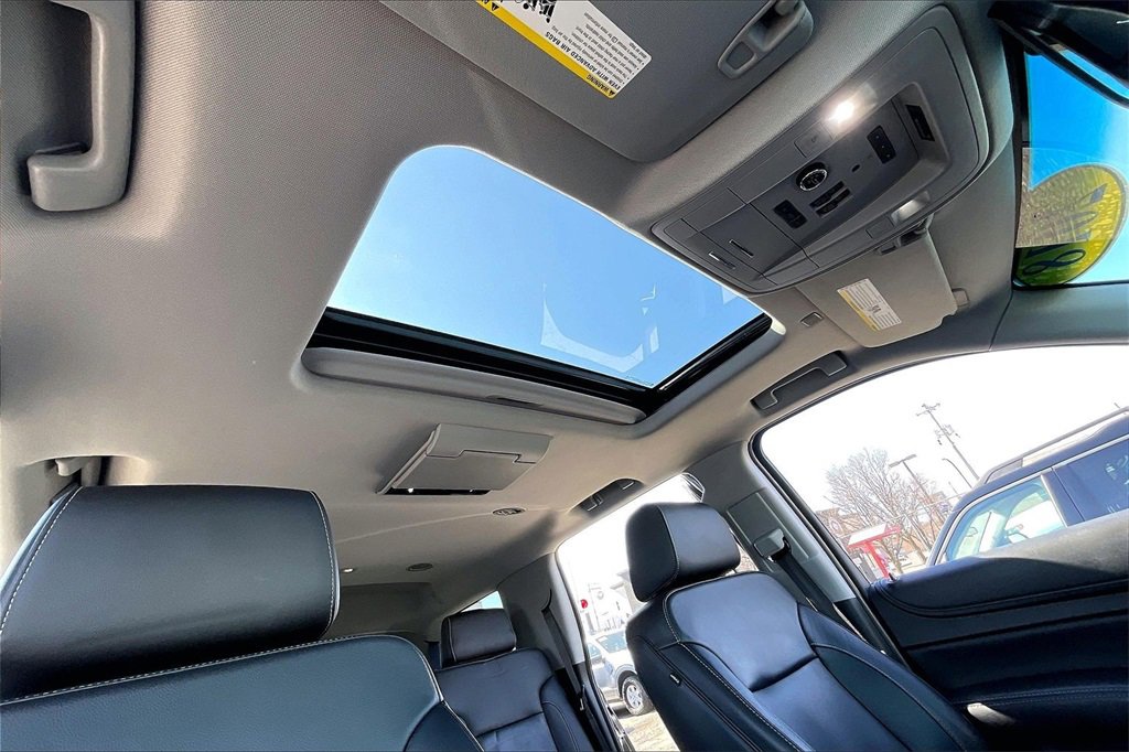 Used 2018 Chevrolet Tahoe LT w/ LT Signature Package image 20