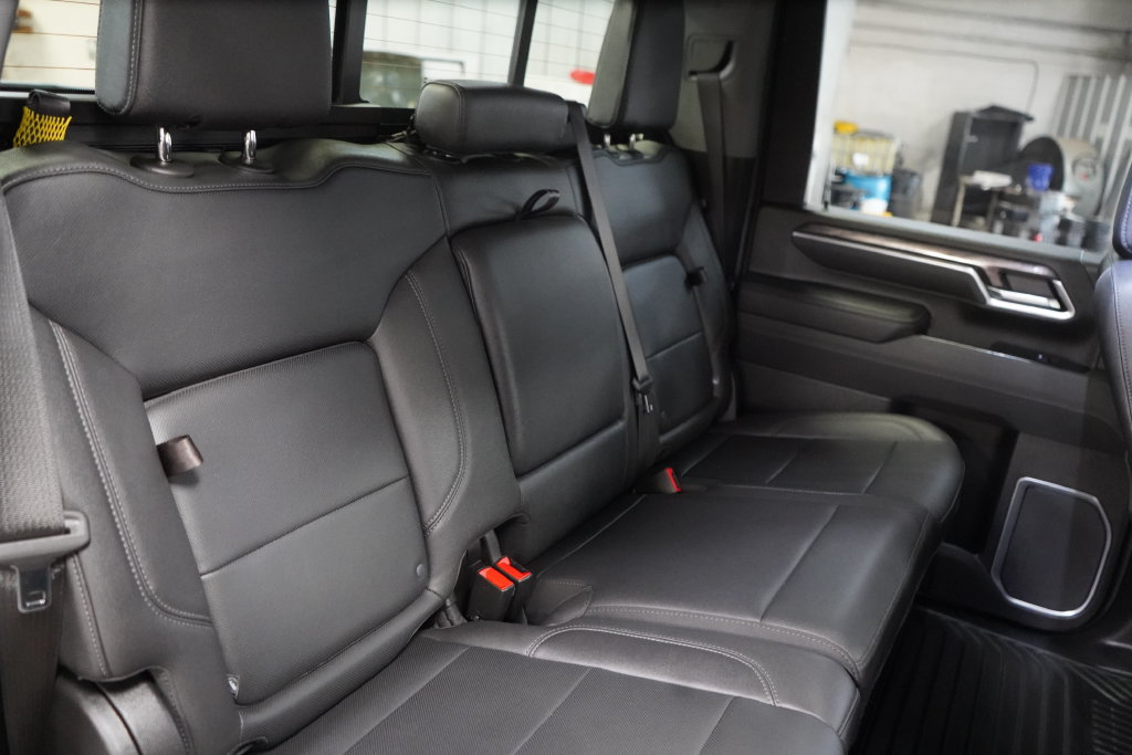 Used 2026 Chevrolet Silverado 2500 LTZ w/ LTZ Premium Package AWD/4WD image 32